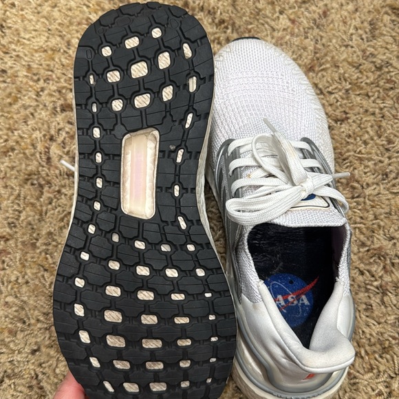 Adidas NASA x Ultraboost 20 - Picture 3 of 5